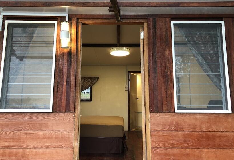 Номер Deluxe Вид на Горы, Mile 36 Lodge