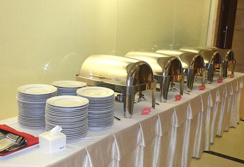 Номер Deluxe, World Hotel Jakarta   Bandengan