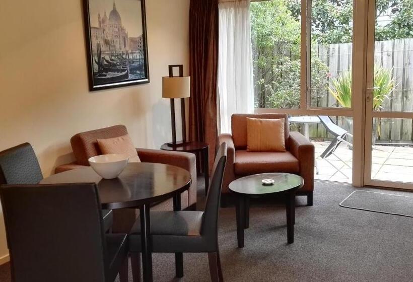 Студио Executive, Cedar Grove Motor Lodge
