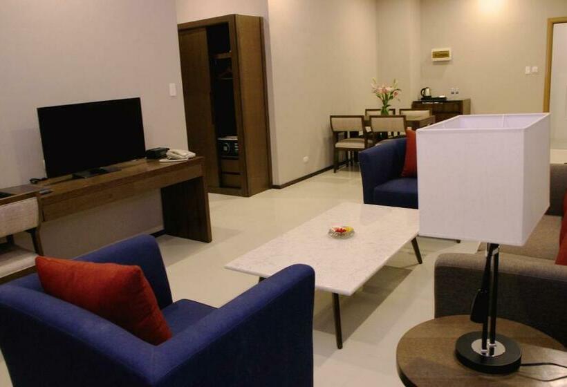 سوییت, Golden Phoenix Hotel   Manila