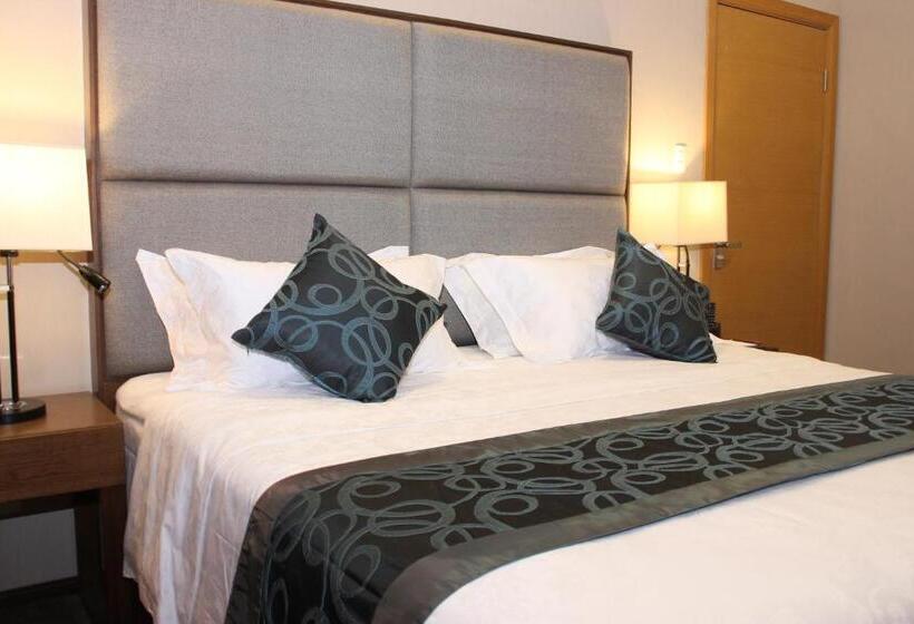 اتاق لوکس با تخت بزرگ, Golden Phoenix Hotel   Manila