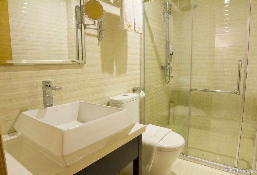 سوییت, Golden Phoenix Hotel   Manila