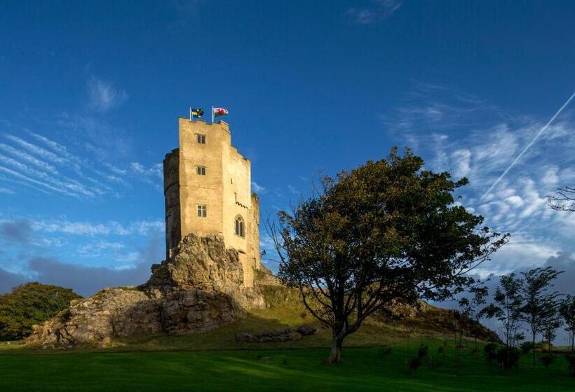 디럭스 룸, Roch Castle