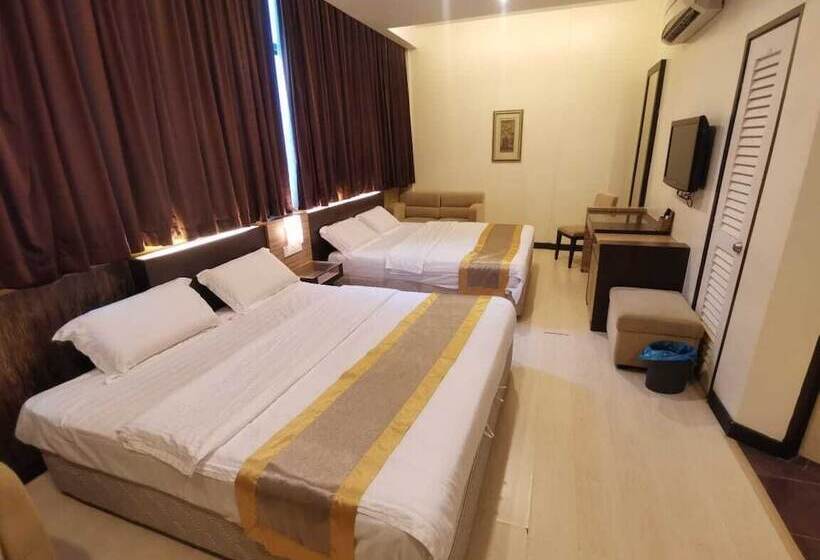 Family Suite, Uptown Imperial