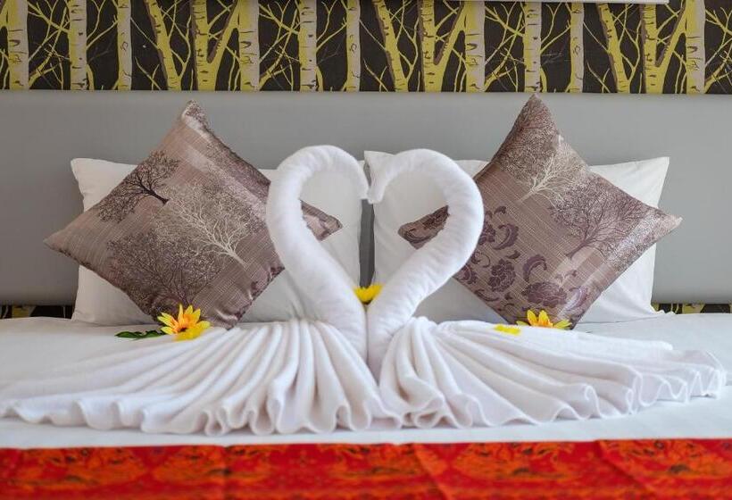 Номер Deluxe с Балконом, On Hotel Phuket   Sha