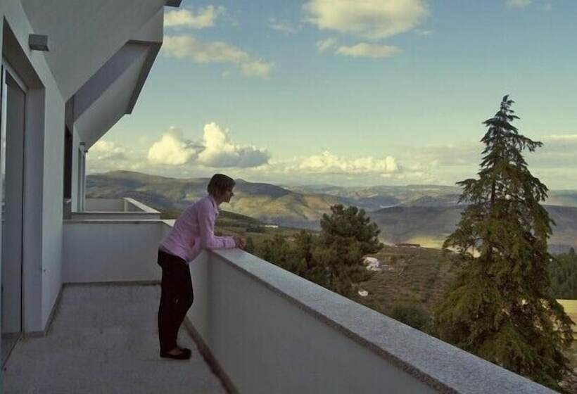 Президентский Люкс, Placido Hotel Douro   Tabuaco