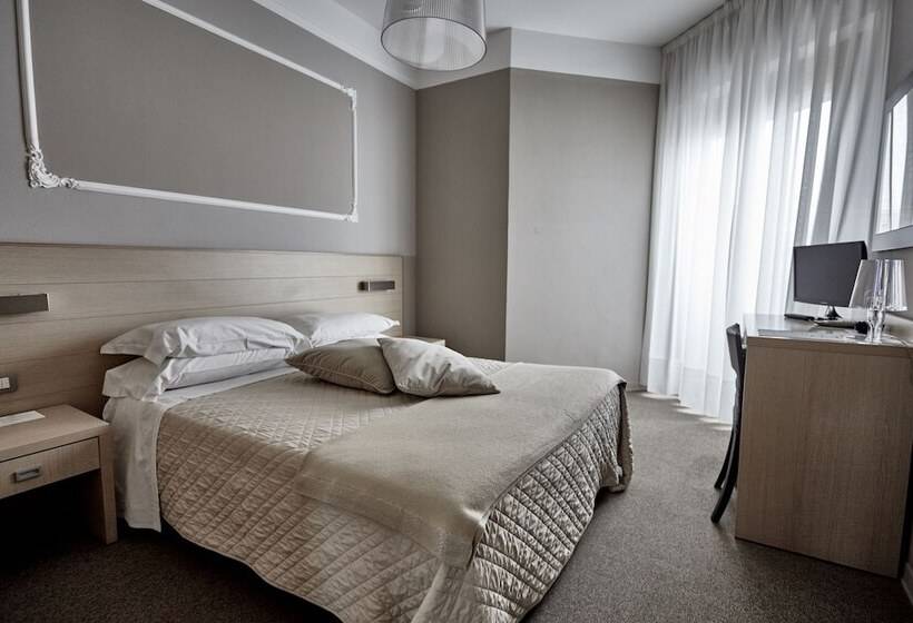 Номер Стандарт Вид на Море, Rouge Hotel International