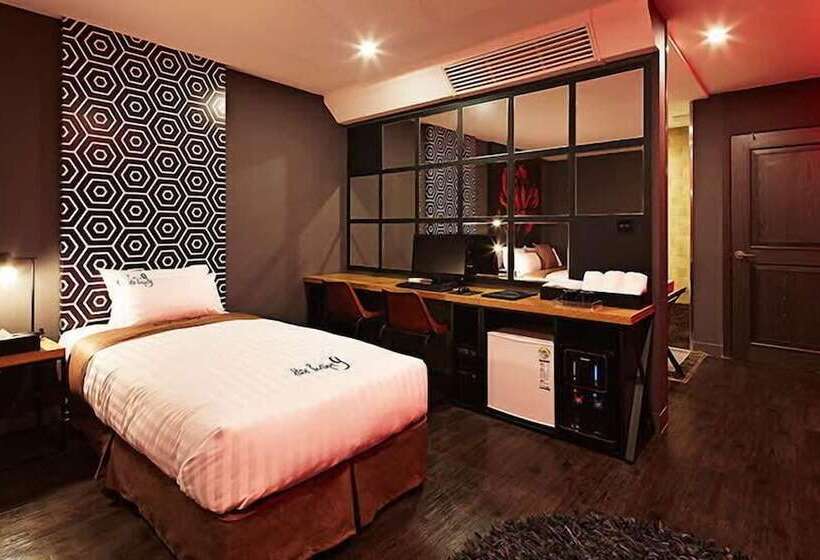 اتاق لوکس, Boutique 9