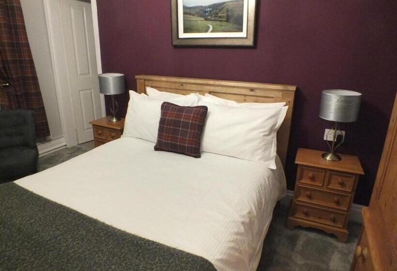 Номер Стандарт, Devonshire Arms Inn