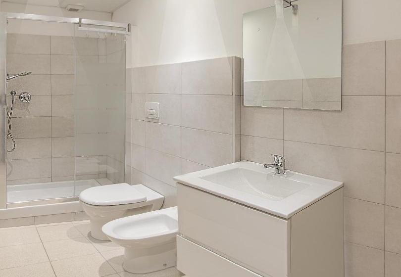 Quarto Triplo Estandar, Casa Pozzi