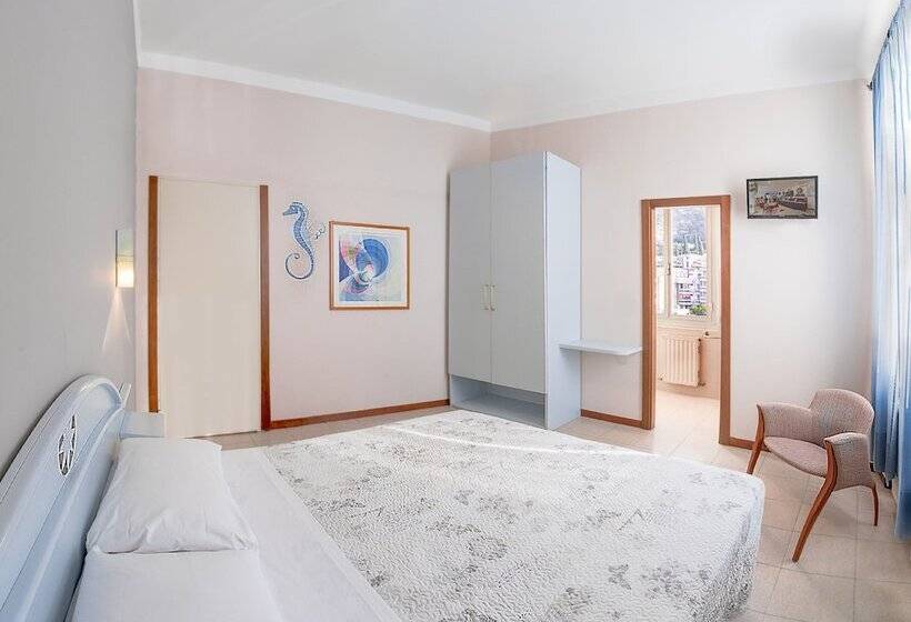 Quarto Estandar Individual, Casa Pozzi