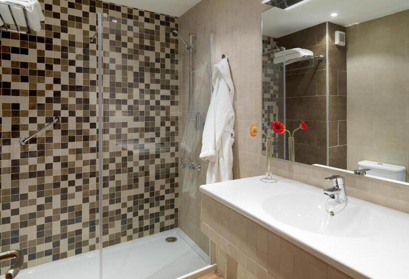 Студио Стандарт Вид на Бассейн, Regency Torviscas Apartments And Suites