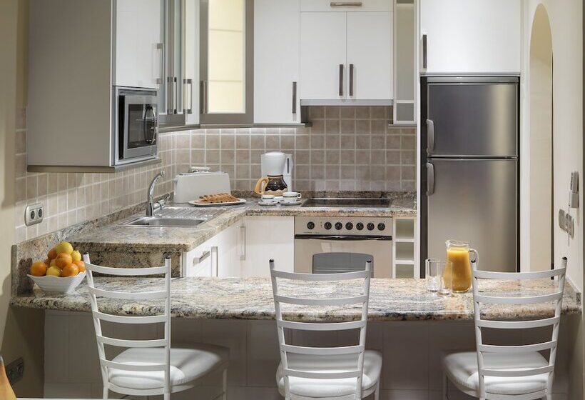 Апартаменты 2 Спальни, Regency Torviscas Apartments And Suites