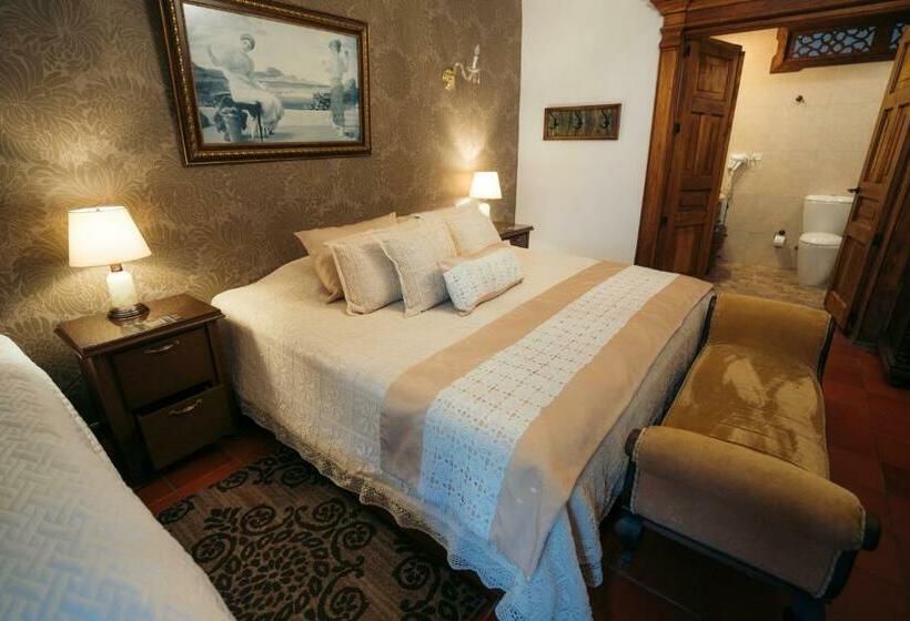 سوئیت پرزیدنت, Casa Lola Hotel Boutique