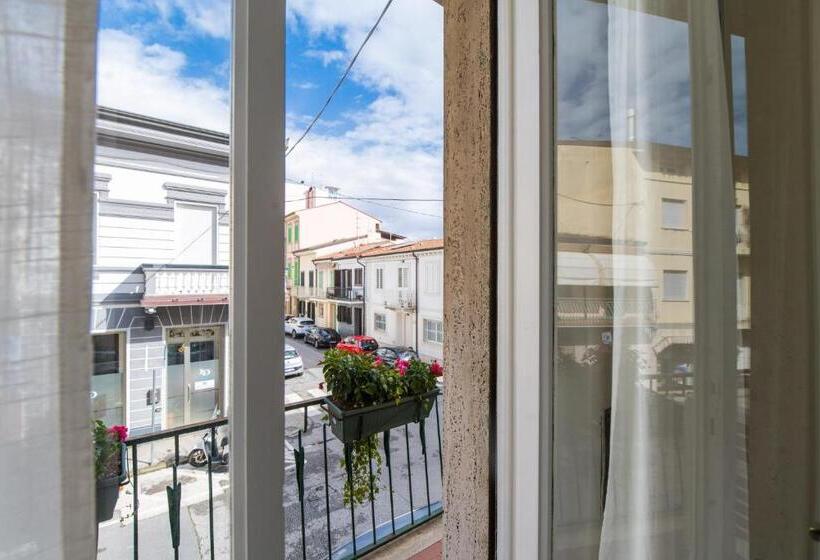 Economy Triple Room, Casa Fubis