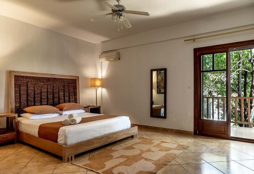 Апартаменты Deluxe 1 Спальня, Porto Koufo Resort