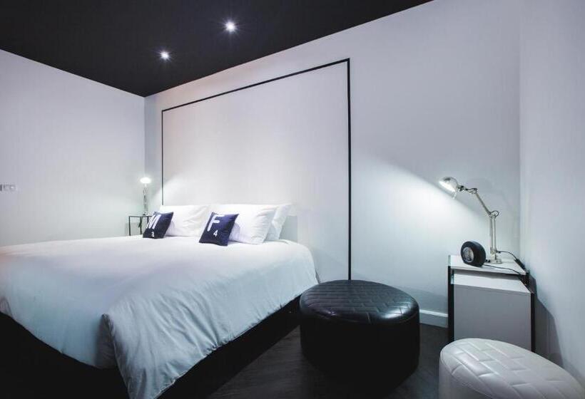 디럭스 룸, Blu Monkey Hub And Hotel Phuket Town  Free All Day Coworking Space