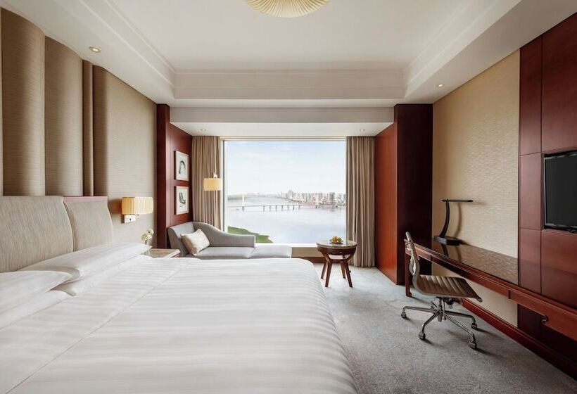 Номер Клуб, Shangrila Nanchang