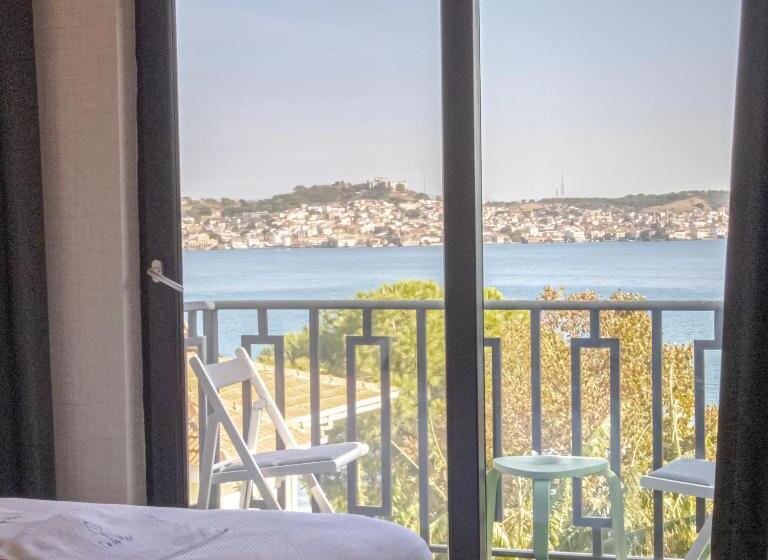 Номер Deluxe Вид на Море с Балконом, Cunda Pi̇er Otel