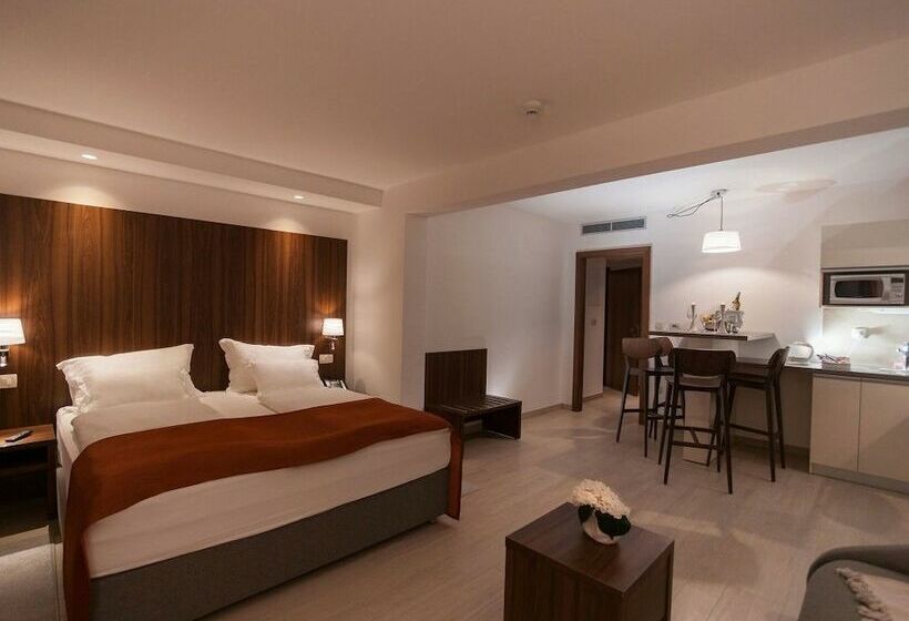 Студио Стандарт Вид на Парк, Aparthotel Miramare