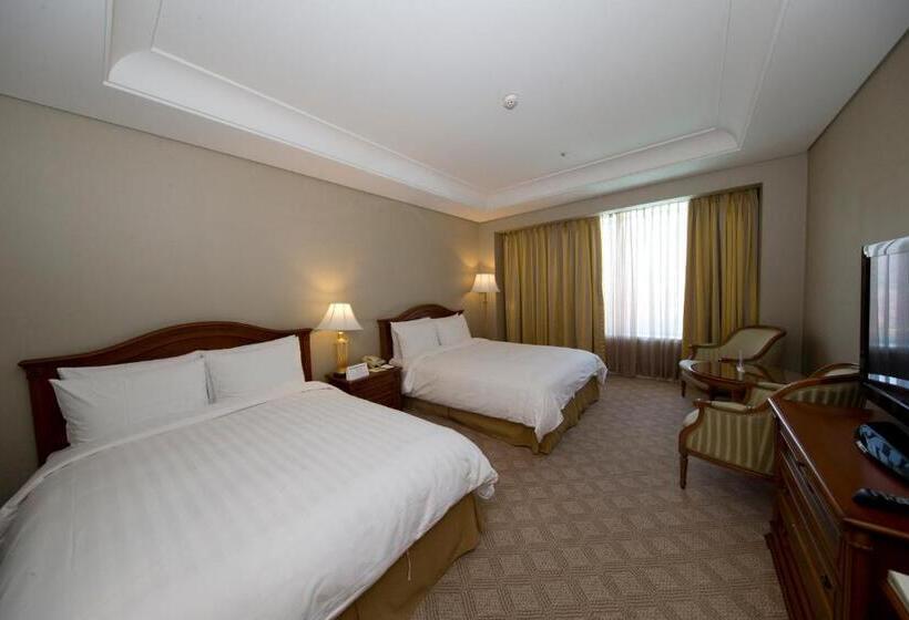 Номер Стандарт 2 Двуспальные Кровати, High1 Grand Hotel Main Tower