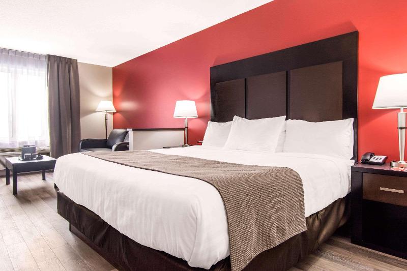 Люкс Кровать Кинг, Econo Lodge Inn & Suites