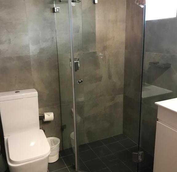 Номер Стандарт, Town & Country Motor Inn