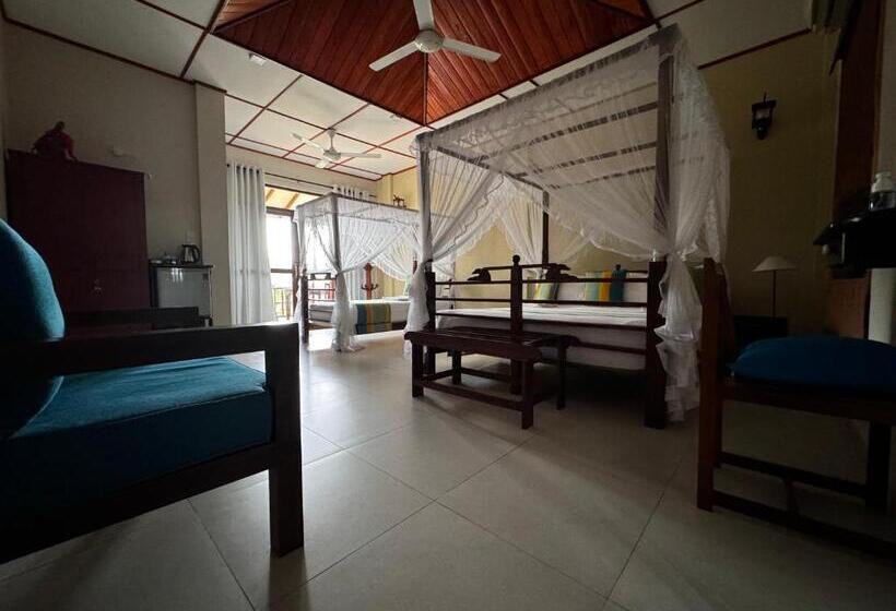Трехместный Номер Deluxe, Peacock Villa