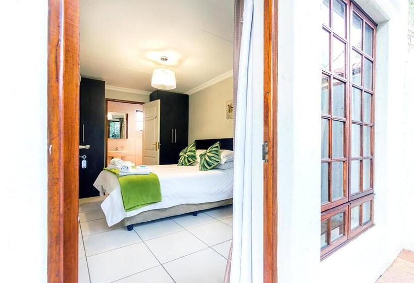 Номер Economy, Or Tambo Guest House