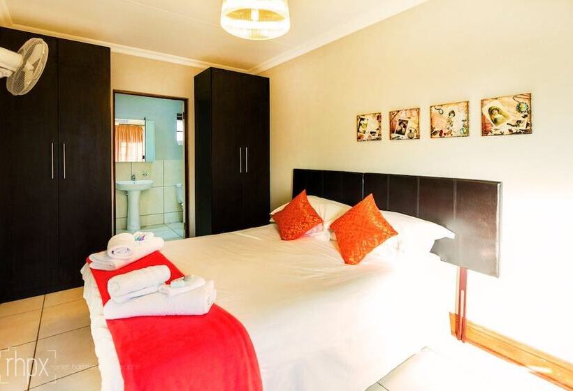 Номер Economy, Or Tambo Guest House