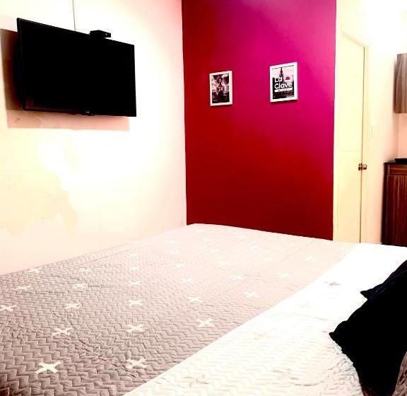 Номер Стандарт Трехместный, La Clave Hostel
