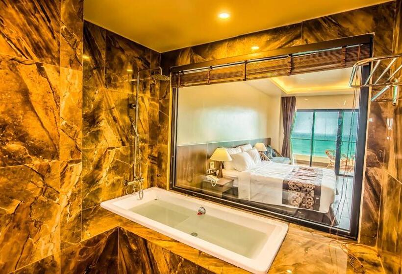 اتاق لوکس با چشم‌انداز دریا, Coral Bay Resort