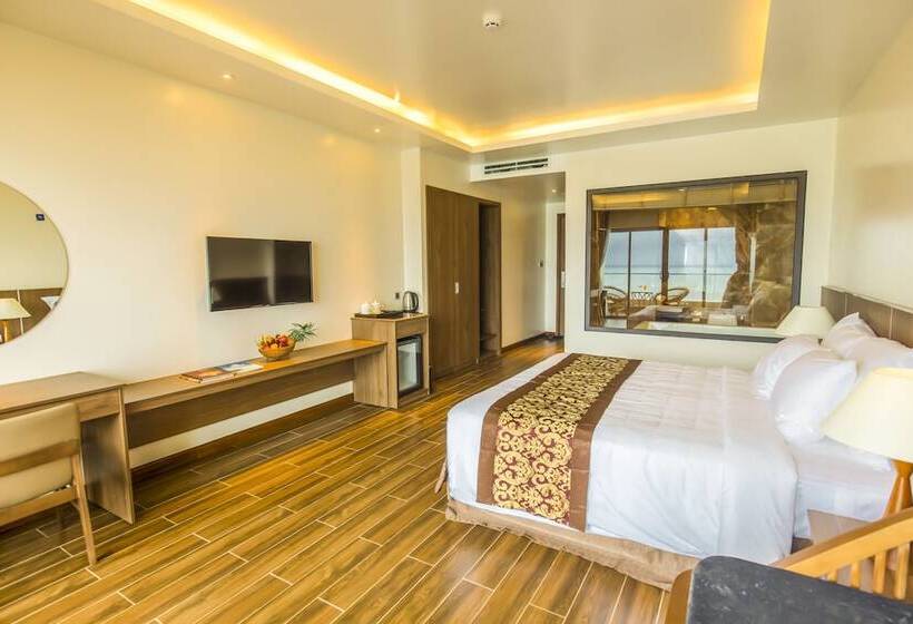 اتاق سوپریور با چشم‌انداز دریا, Coral Bay Resort