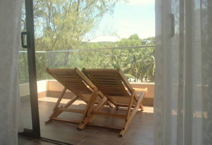 اتاق سوپریور با بالکن, Coral Bay Resort