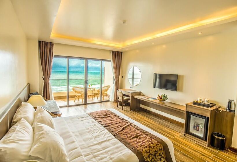 اتاق لوکس با چشم‌انداز دریا, Coral Bay Resort