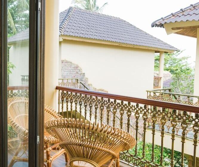 ویلای 2 خوابه با چشم‌انداز باغ, Coral Bay Resort