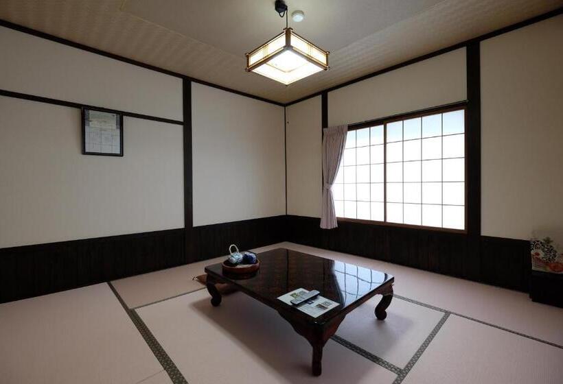 标准房带园景, Tsuyukusa