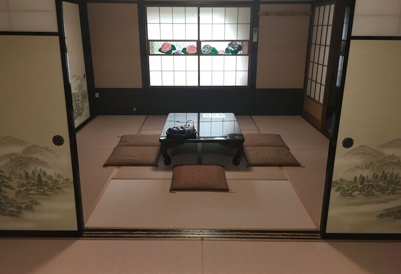 标准间, Tsuyukusa