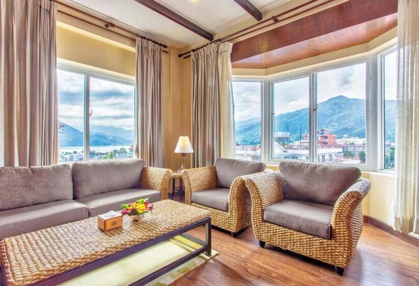 デラックススイート, Da Yatra Courtyard Hotel & Resort