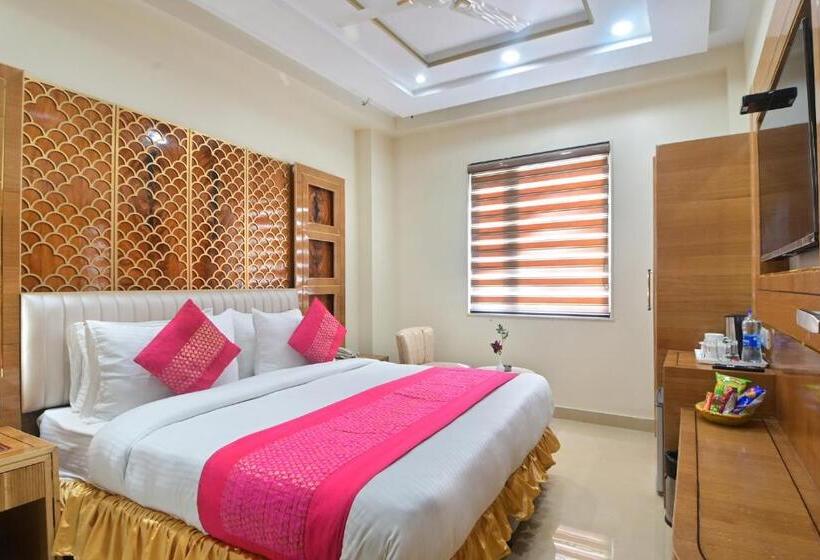 Номер Deluxe, Gold Palace   03 Mins Walk From New Delhi Railway Station