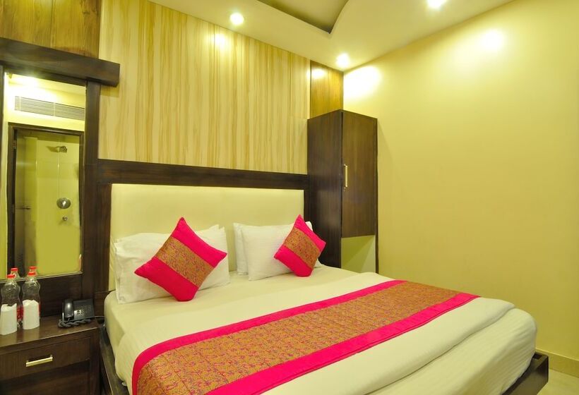 Номер Deluxe, Gold Palace   03 Mins Walk From New Delhi Railway Station