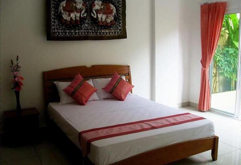 חדר סטנדרט נוף לים עם מרפסת, Jomtien Hostel
