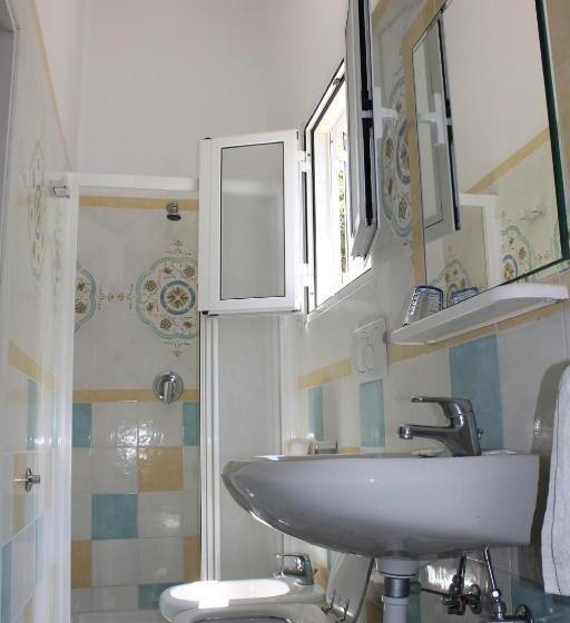 اتاق استاندارد یک نفره, B&b Luna Di Miele
