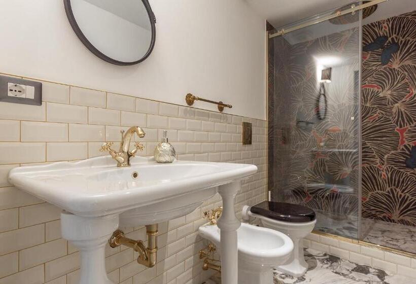 اتاق سوپریور, Duomo Smart Suites
