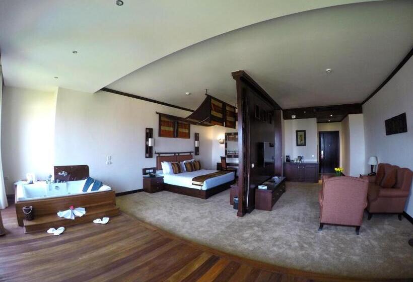 سوییت, Africana Hotel & Spa
