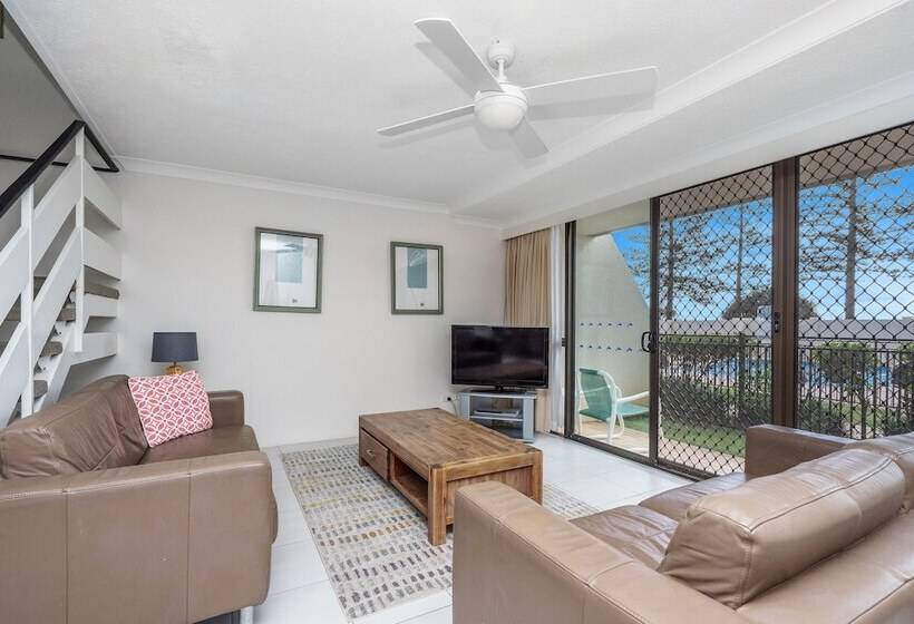 Апартаменты 1 Спальня, Columbia Beachfront Apartments On Rainbow Bay