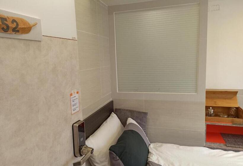 اتاق استاندارد سه نفره, Tsim Sha Tsui
