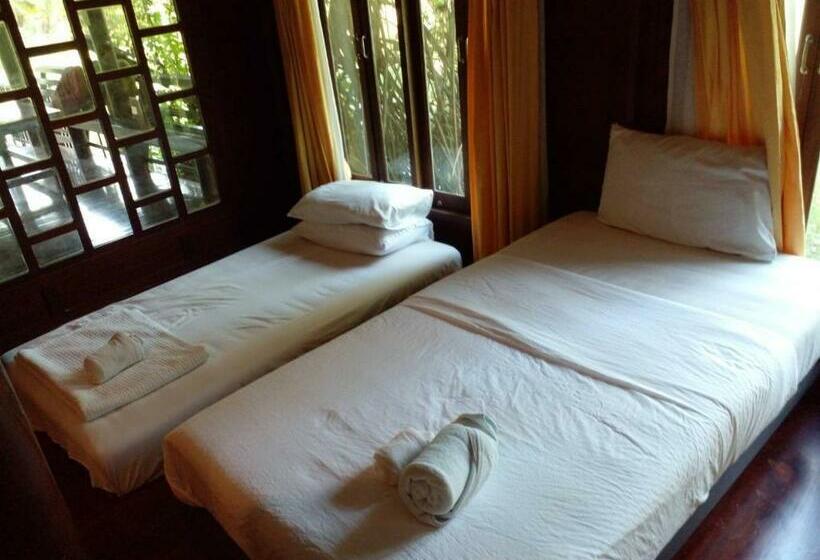 스위트, Baansuanleelawadee Resort Amphawa