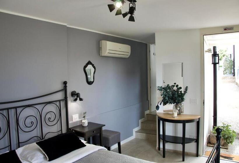 اتاق لوکس با چشم‌انداز باغ, Villa Volli Three Rooms