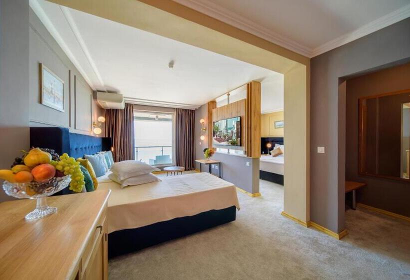 Семейный Номер, Marina Hotel, Sunny Day